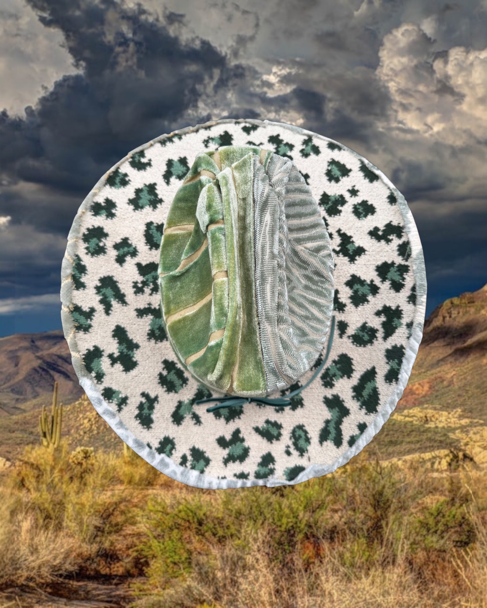 Mineral Mood - Zandria