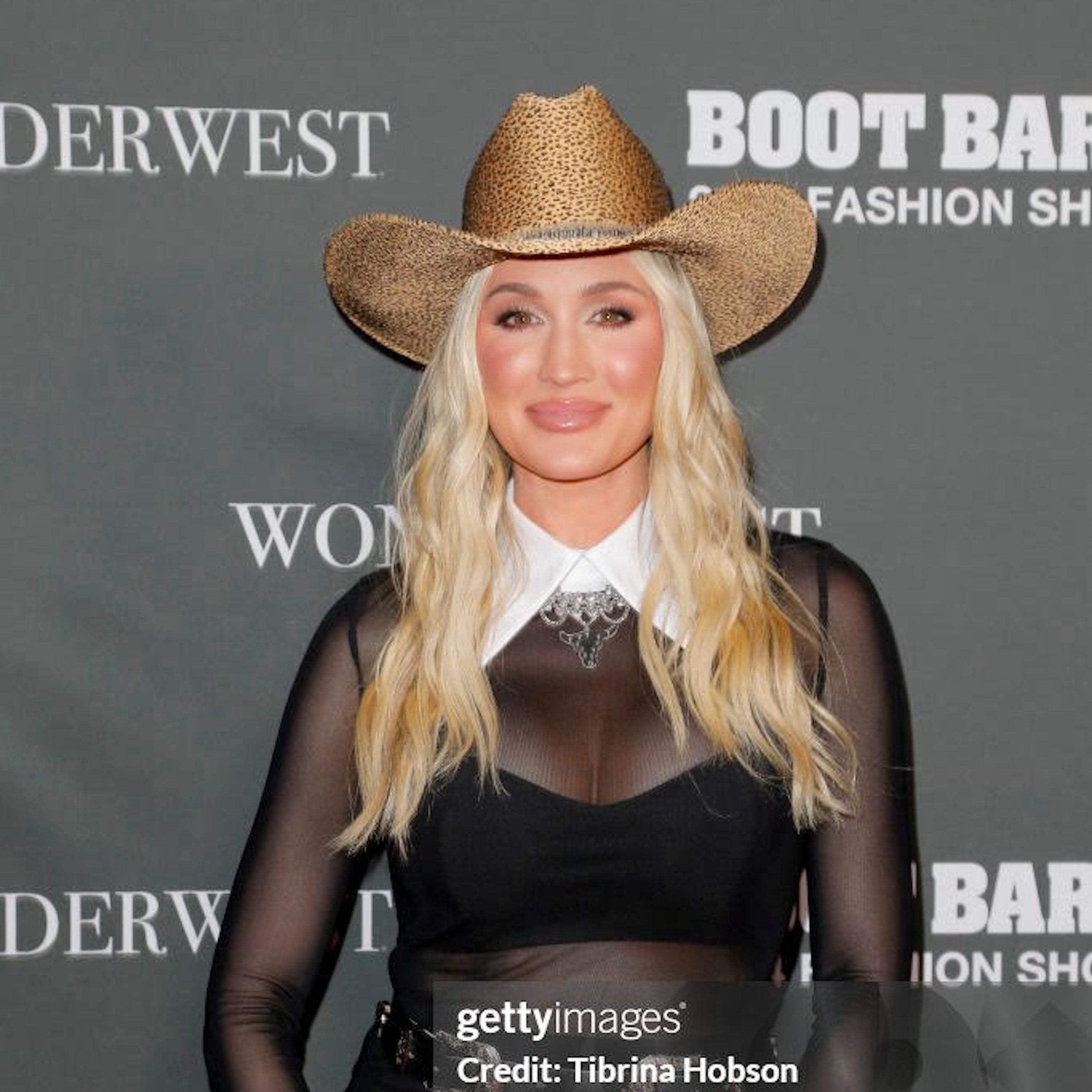 Golden Savannah - Zandria