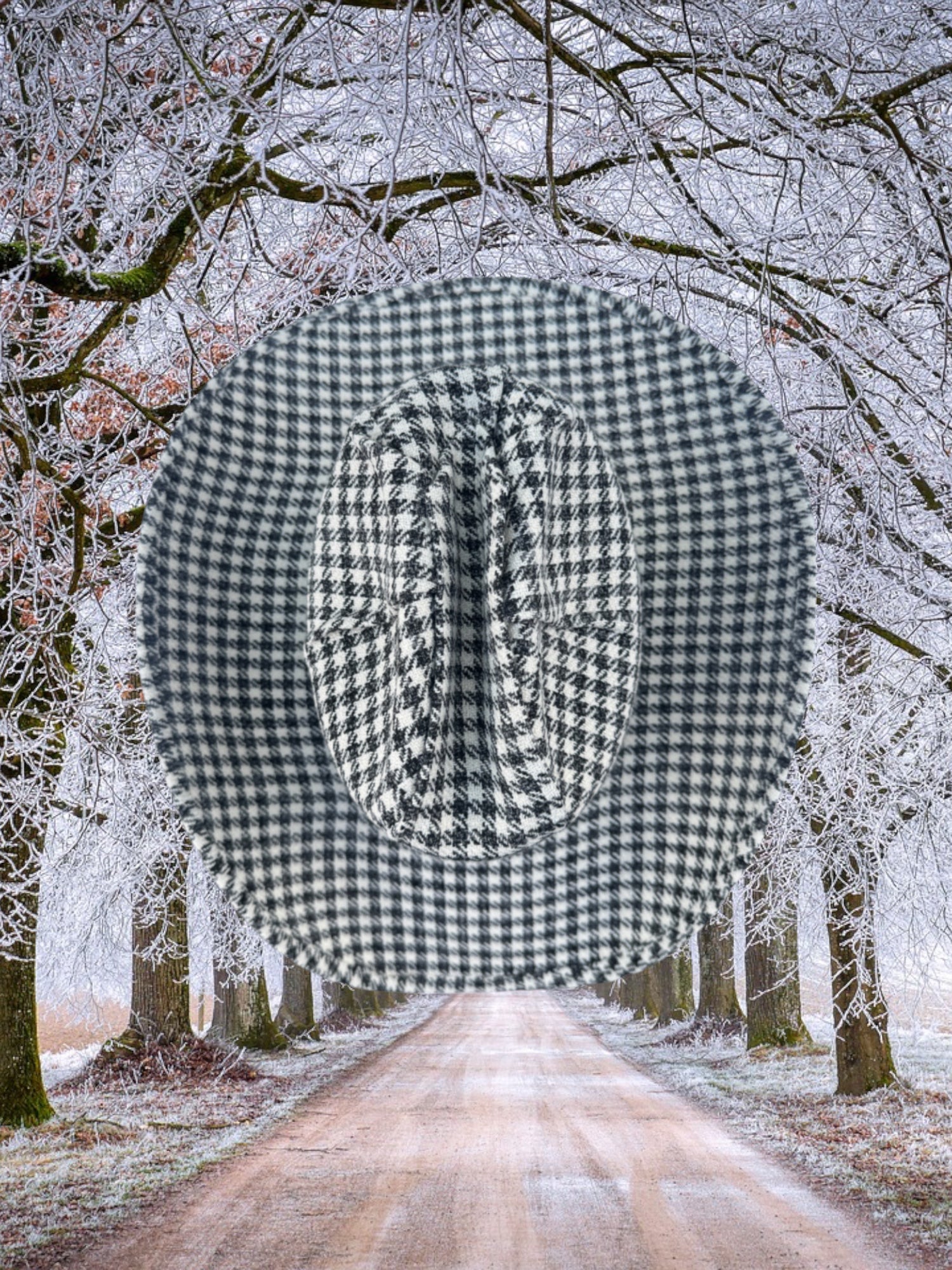 Holiday Hound - Zandria