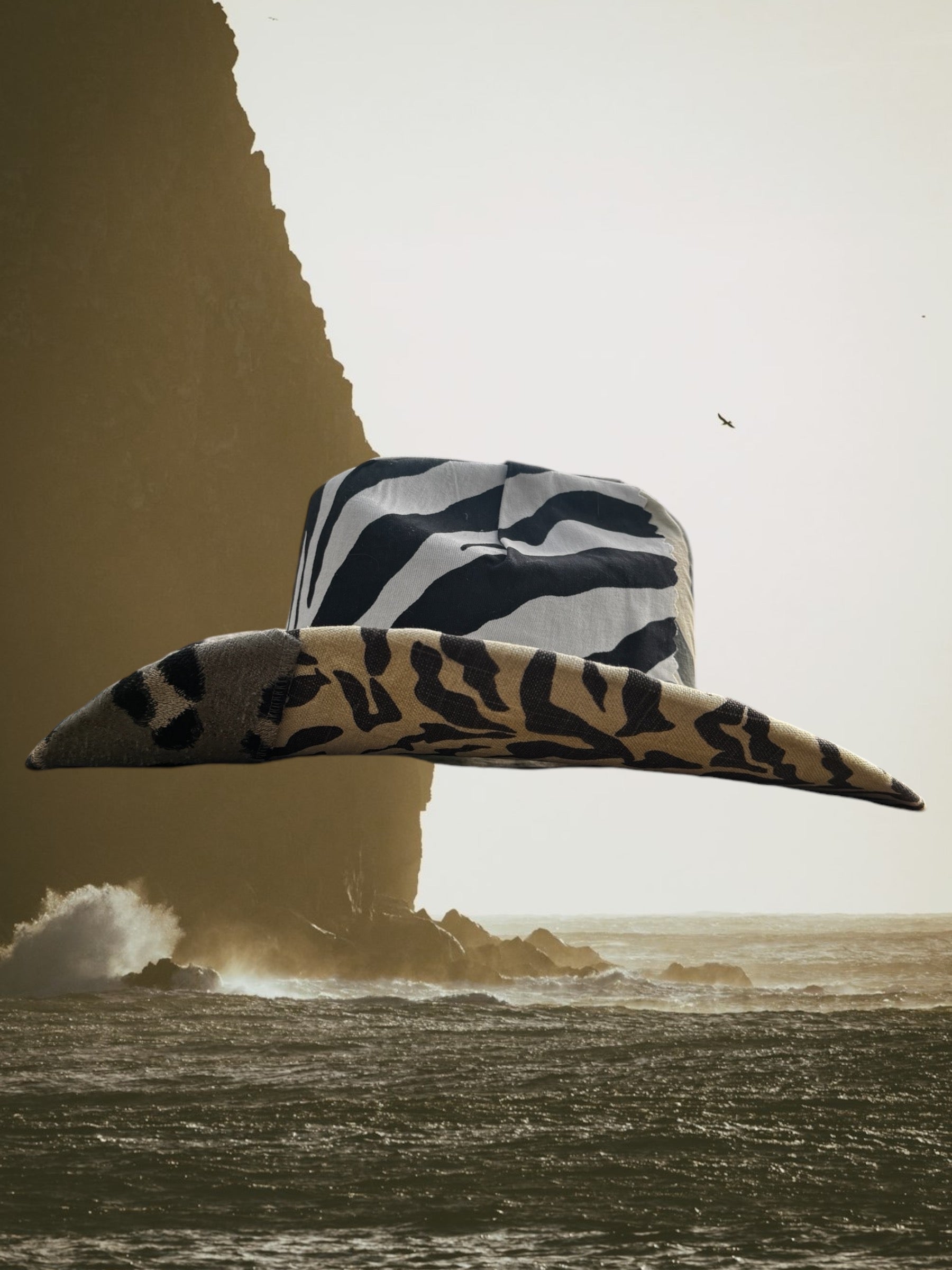 Monochrome Mirage - Zandria