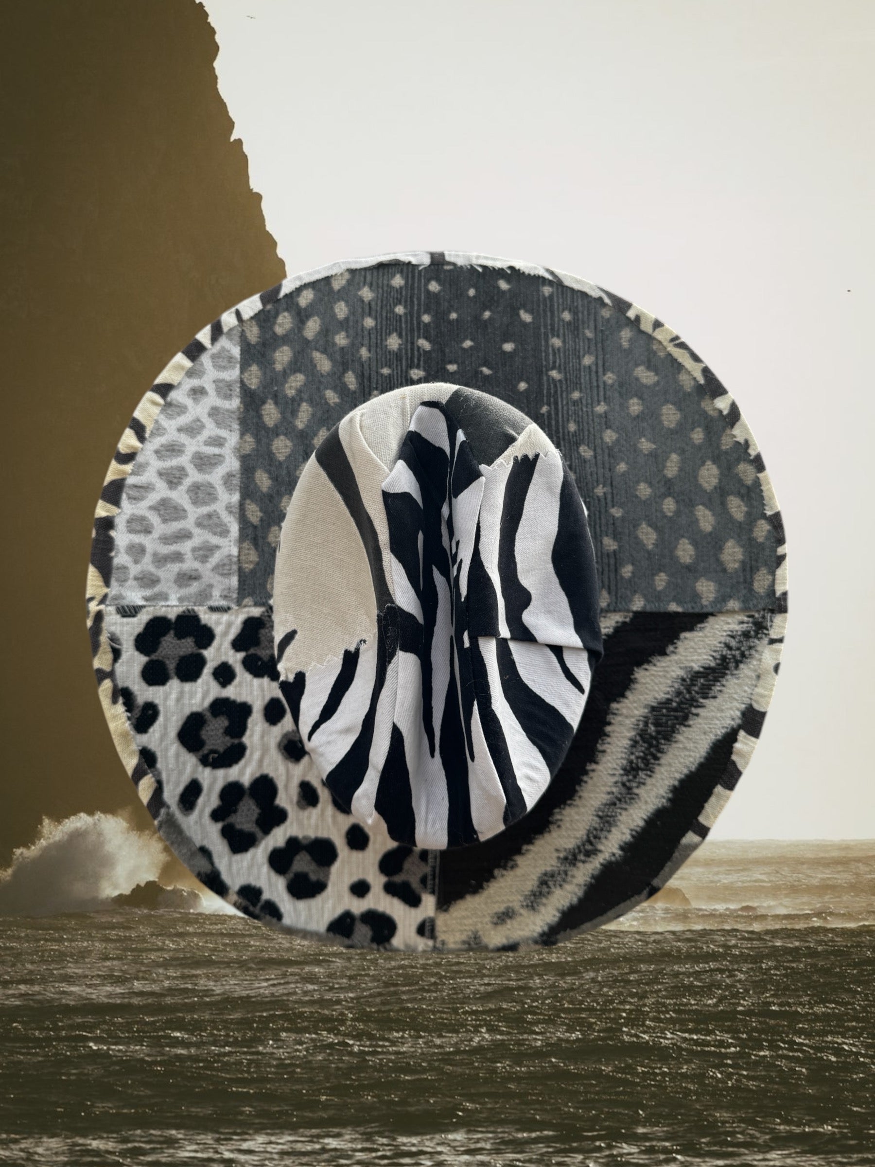 Monochrome Mirage - Zandria