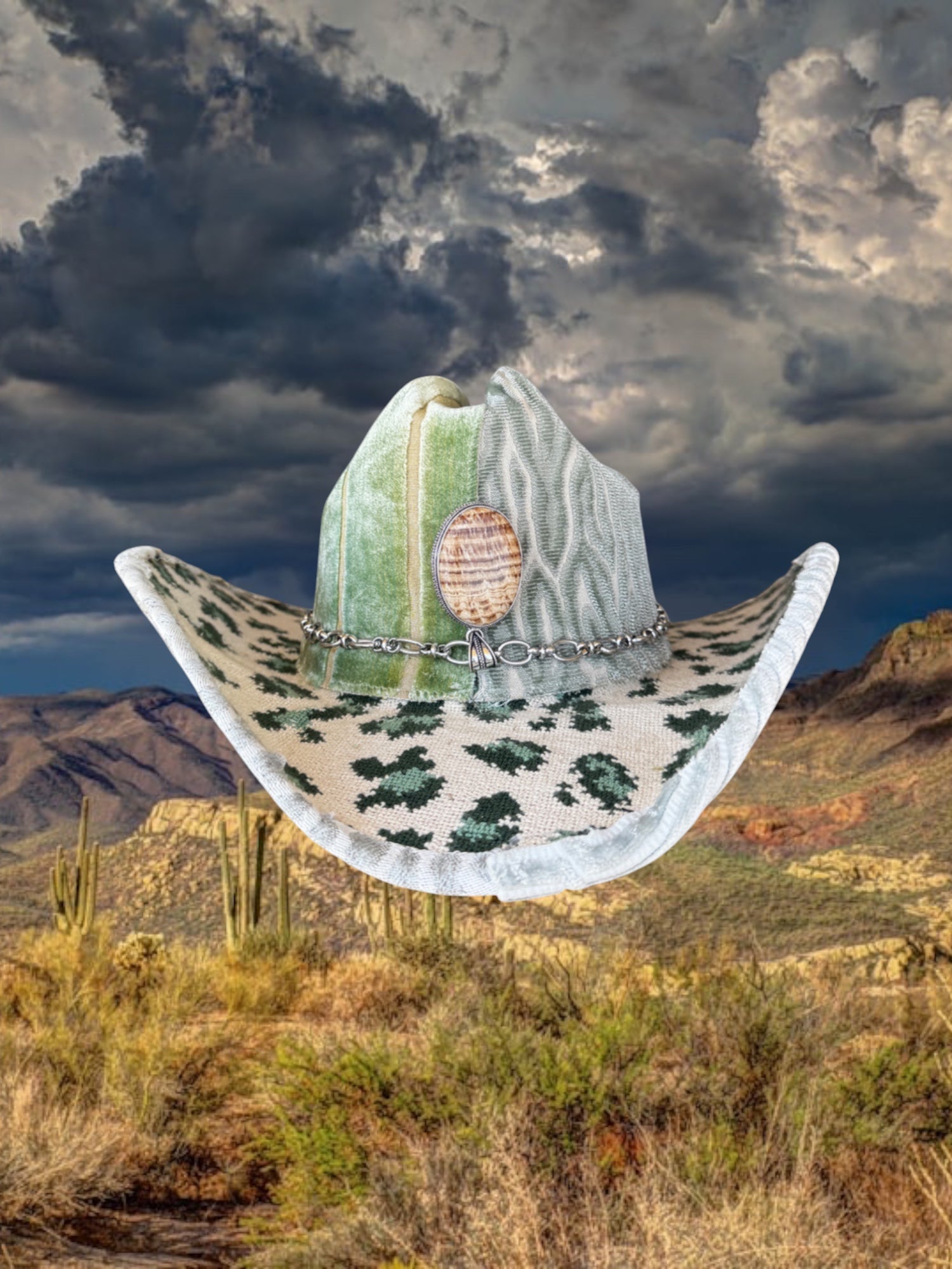 Aragonite Silver - Zandria