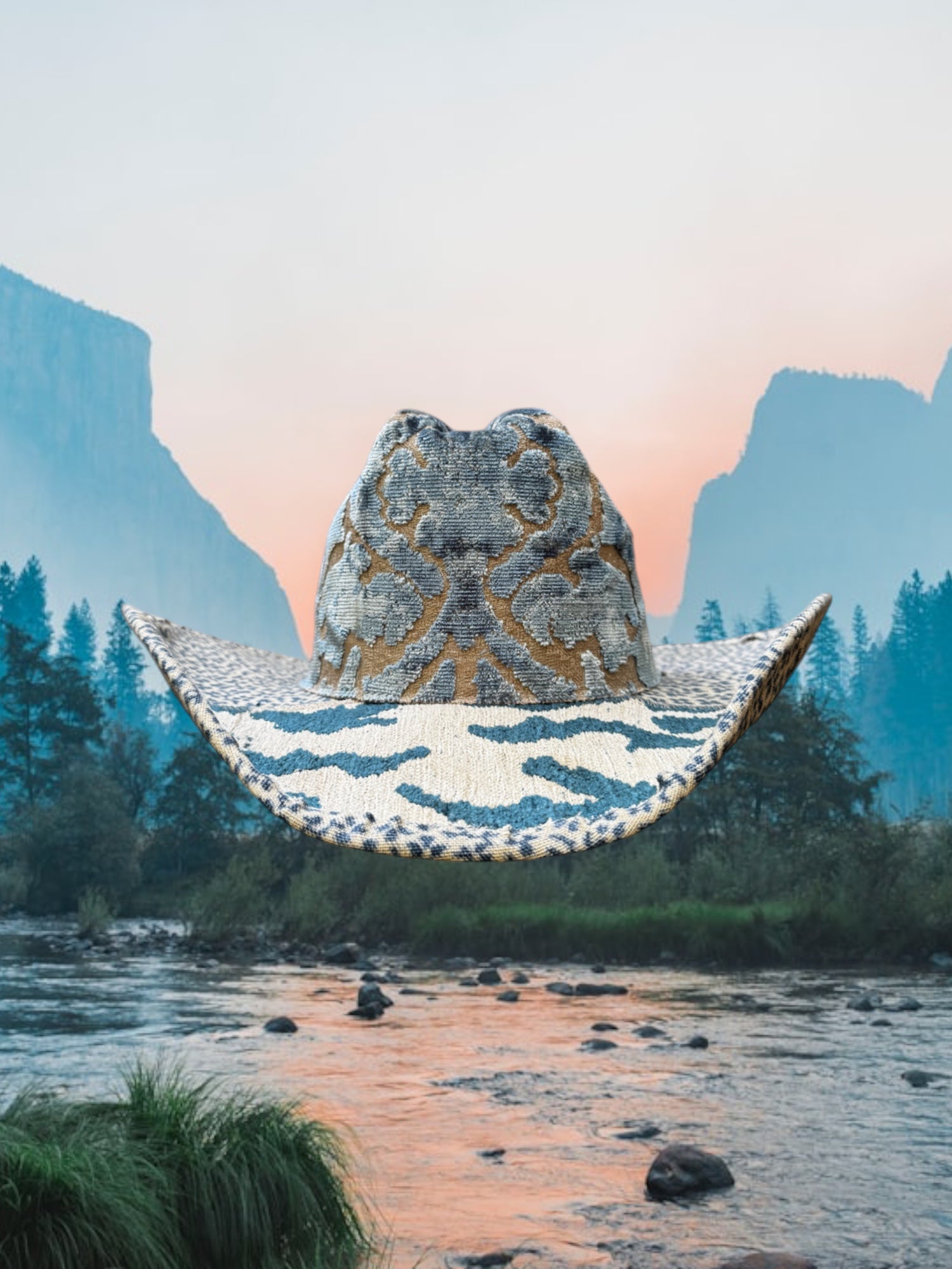 Sapphire Safari - Zandria