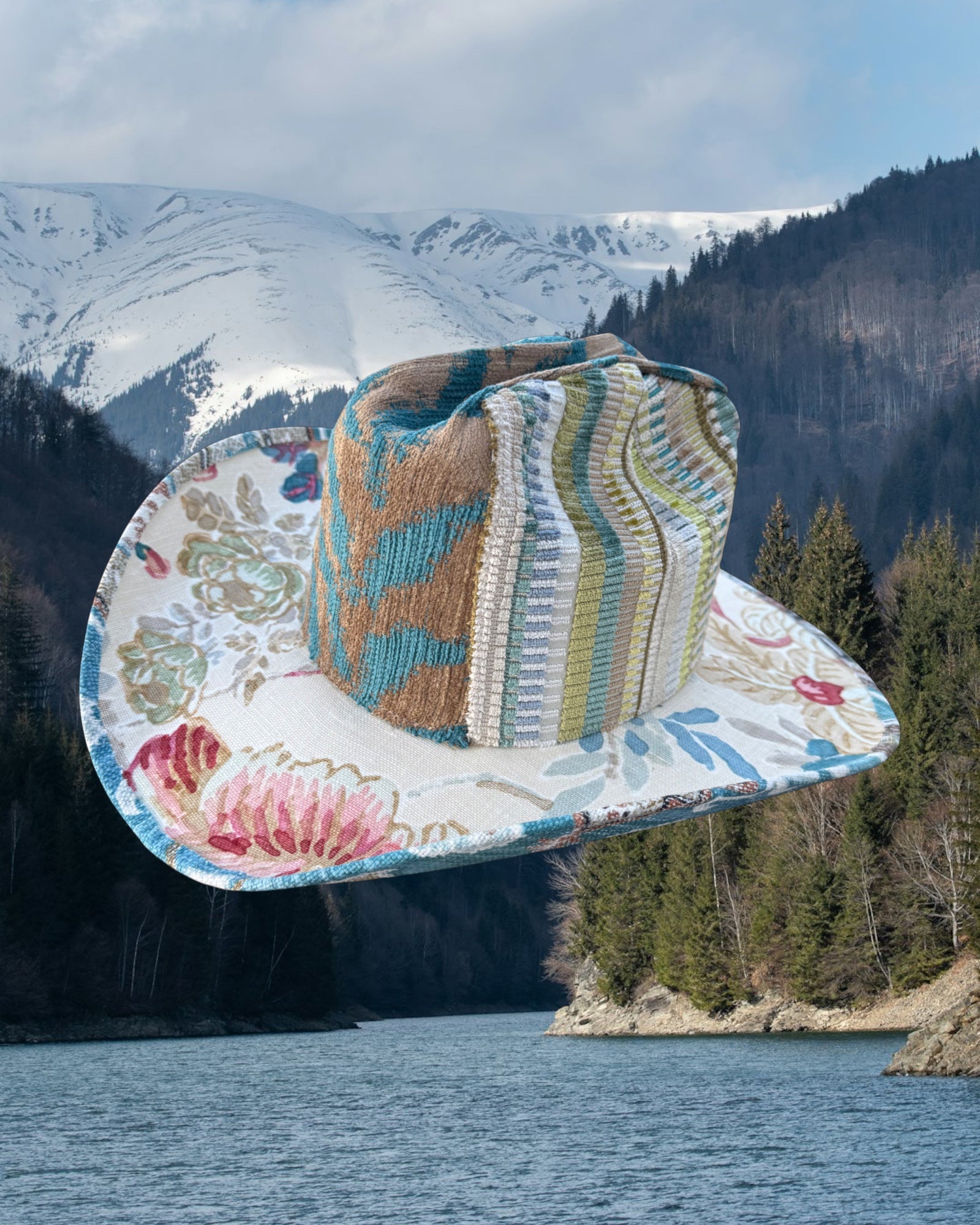 Turquoise Axis - Zandria