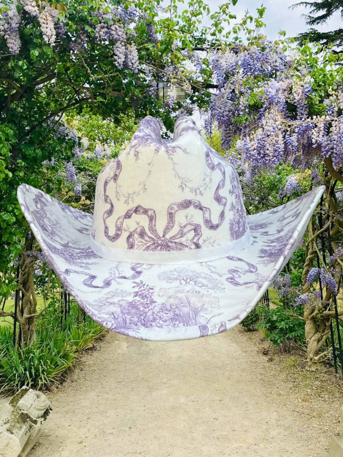 Amethyst Toile