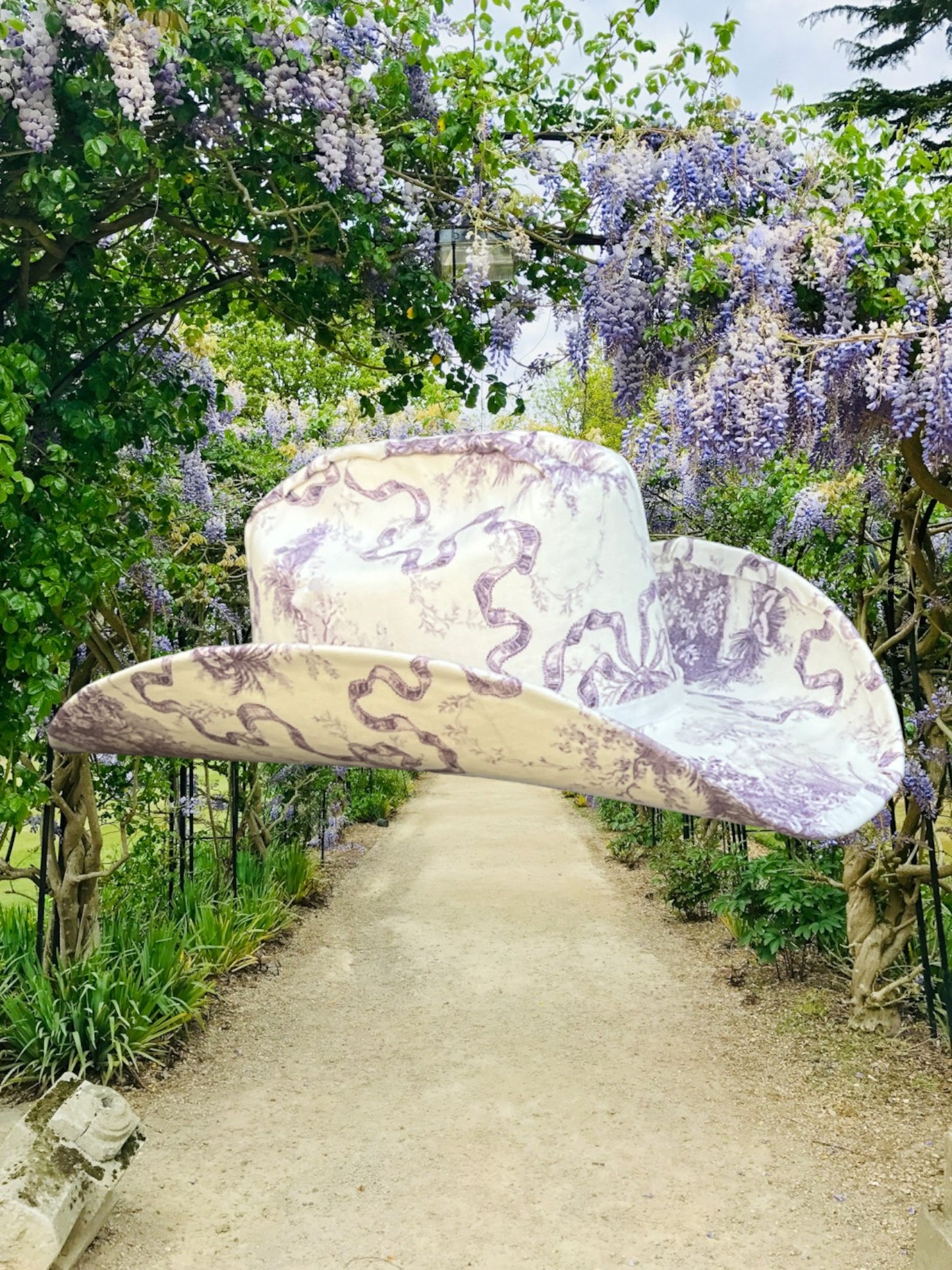 Amethyst Toile